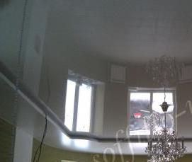 Белый двухуровневый натяжной потолок Пермь