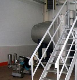 Площадка для обслуживания оборудования с лестницей Пермь