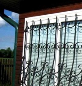 решетки на окна из поликарбоната Пермь