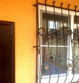 решетки на окнах подвала Пермь
