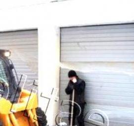 Вывоз мусора трактором с прицепом Пермь