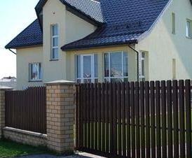 Автоматические  из евроштакетника - вариант 1