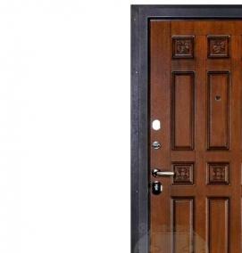 Белая входная дверь с ковкой - модель 4