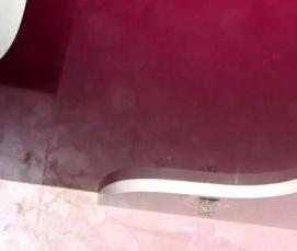 Бело сиреневый натяжной потолок - тип 3