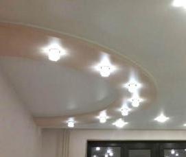 Бежевый матовый натяжной потолок - вариант 3