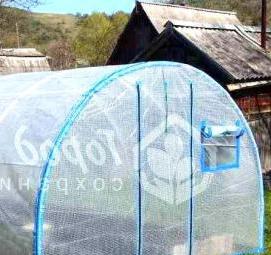чехол из пленки на парник - модель 4