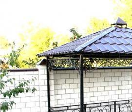 Дачная беседка из металла и поликарбоната - тип 2