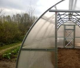 Дачные теплицы из поликарбоната с усиленным каркасом - тип 2