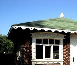 Деревянная беседка для дачи с мангалом - модель 1