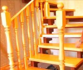 Деревянные лестницы из лиственницы - модель 3