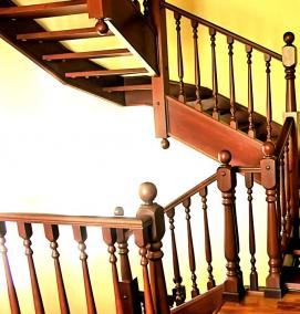 Деревянные лестницы в частном доме - вариант 3