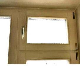 Деревянные окна с форточкой для квартиры - модель 4