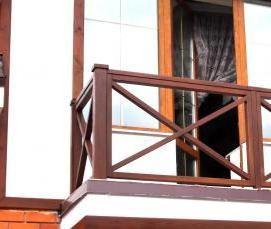 Деревянные перила для балкона - тип 2