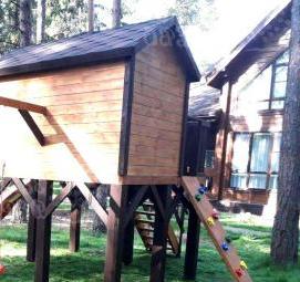 Детский деревянный домик с горкой - тип 2