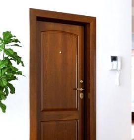 Двери межкомнатные глухие сосна - тип 1