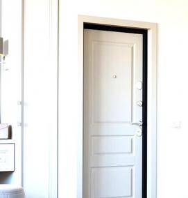 Двери межкомнатные серо белые - модель 3