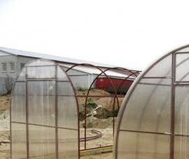 Двухскатная теплица из профильной трубы - вариант 1