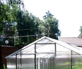 Двухскатная теплица из профильной трубы - вариант 3