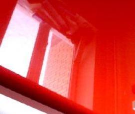 Двухуровневые натяжные потолки красные - модель 1