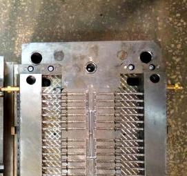 Дюбель анкерный 6х40 мм - модель 4