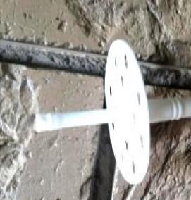 Дюбель с металлическим стержнем - модель 2