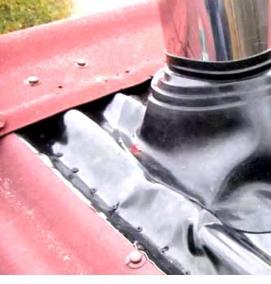 Гидроизоляция печной трубы на крыше из профнастила - модель 4