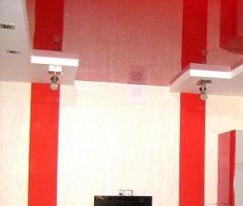 Глянцевые натяжные потолки красные - модель 4