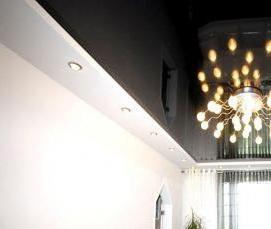 Глянцевые натяжные потолки - вариант 4