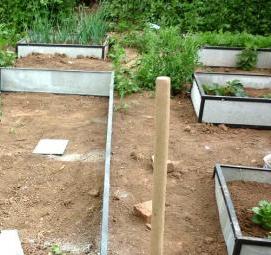 Грядки из поликарбоната - тип 3