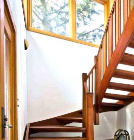 Изготовление лестницы на второй этаж - вариант 1