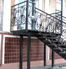 Изготовление металлических лестниц - модель 3