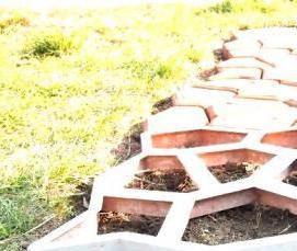 Изготовление тротуарной плитки из пластика - модель 1