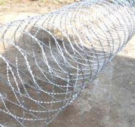Колючая проволока спиралью - вариант 1