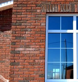 Коричневые пластиковые окна с раскладкой - тип 2