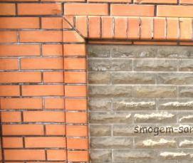 Коричневый кирпич с черными швами - тип 2