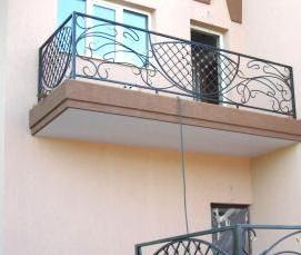 Кованые перила для улицы - вариант 2