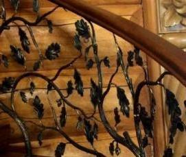 Кованые перила с деревянными поручнями - вариант 3