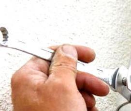 Крепление желоба водосточной системы - тип 1