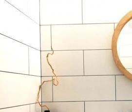 Круглое зеркало в ванную черное - тип 4