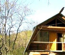 Крытая беседка застекленная с мангалом - вариант 2