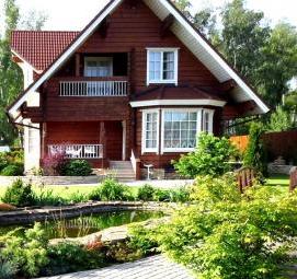 Ландшафтный дизайн крыльца дома - вариант 1