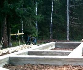 Ленточный фундамент из бруса - вариант 3