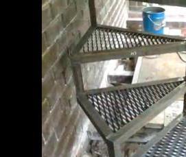 Лестница на кровлю металлическая - тип 2