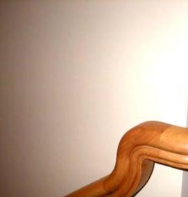 Лестничные перила из дерева - модель 1