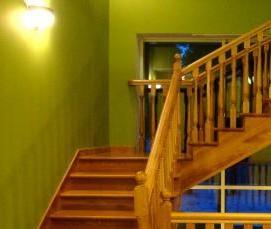 Лестничный марш деревянный - модель 2