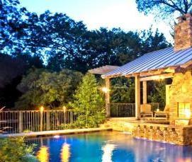 Летняя беседка с мангалом и барбекю - модель 3