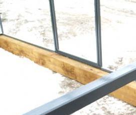 Маленькая теплица из оконных рам - тип 3