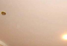 Матовый натяжной потолок белого цвета - вариант 1