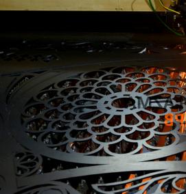 Металлическая лазерная резка - модель 4