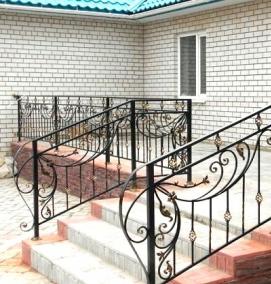 Металлические перила для крыльца - тип 3